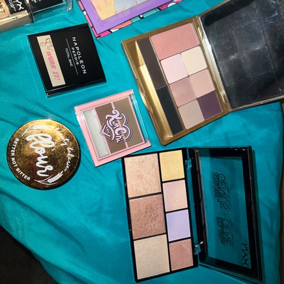 Makeup - Picture 4 of 16